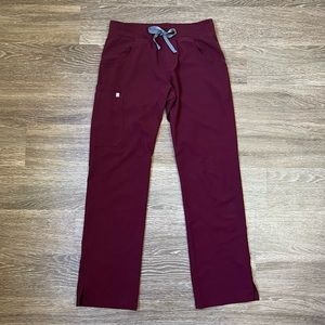 FIGS Kade Cargo Scrub Pants - Size Small - Burgundy